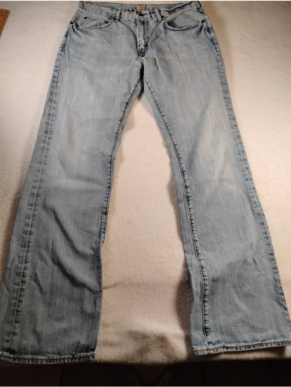 J Crew Mens Vintage Bootcut Jeans Handmade in Canada Straight 32X34 Light Wash